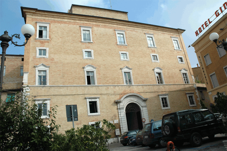 Palazzo Venieri dall'esterno